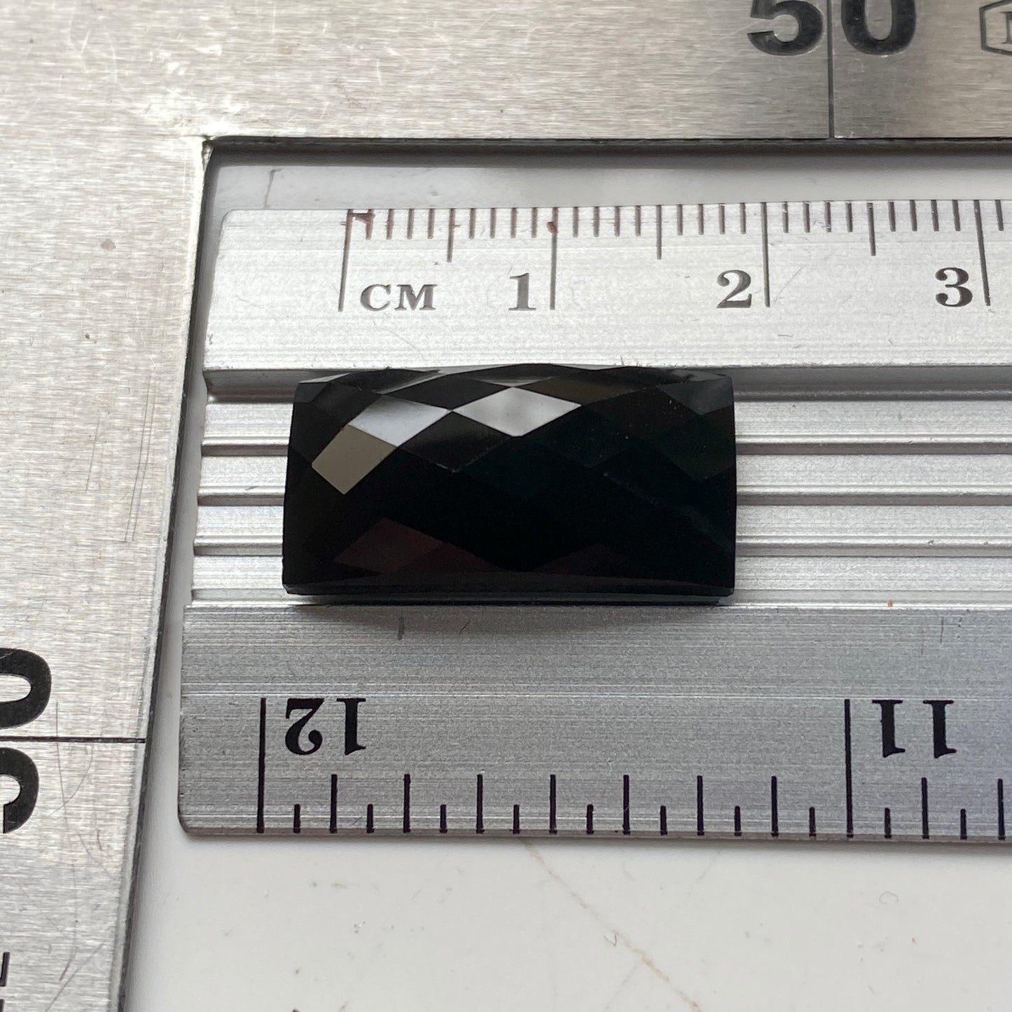 BLACK SPINEL NATURAL GEMSTONE - UVA PROVINCE, SRI LANKA  15.32Ct MFG5219