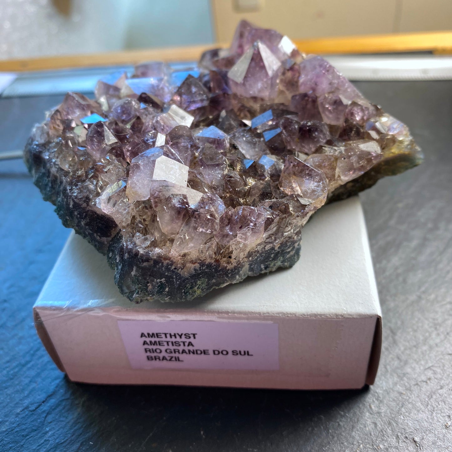 AMETHYST QUARTZ CRYSTAL ASSEMBLAGE.  AMETISTA, BRAZIL 343g MF1516