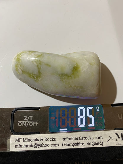 IONA MARBLE [POLISHED] : THE MARBLE QUARRY, ISLE OF IONA, SCOTLAND. 85g MF4817