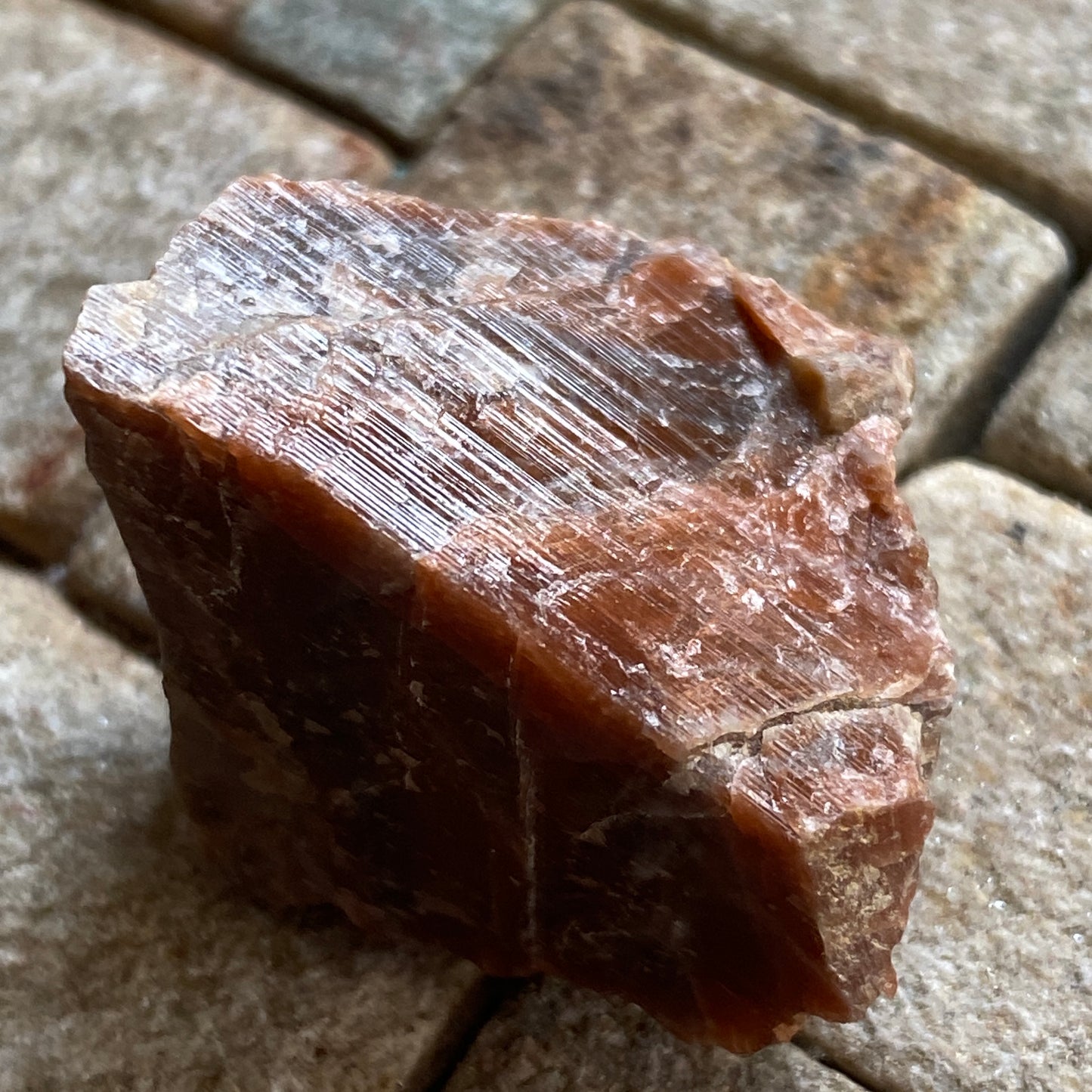 OLIGOCLASE FELDSPAR [SUNSTONE]  - OSTERADALEN, NORWAY. 25g MF1978