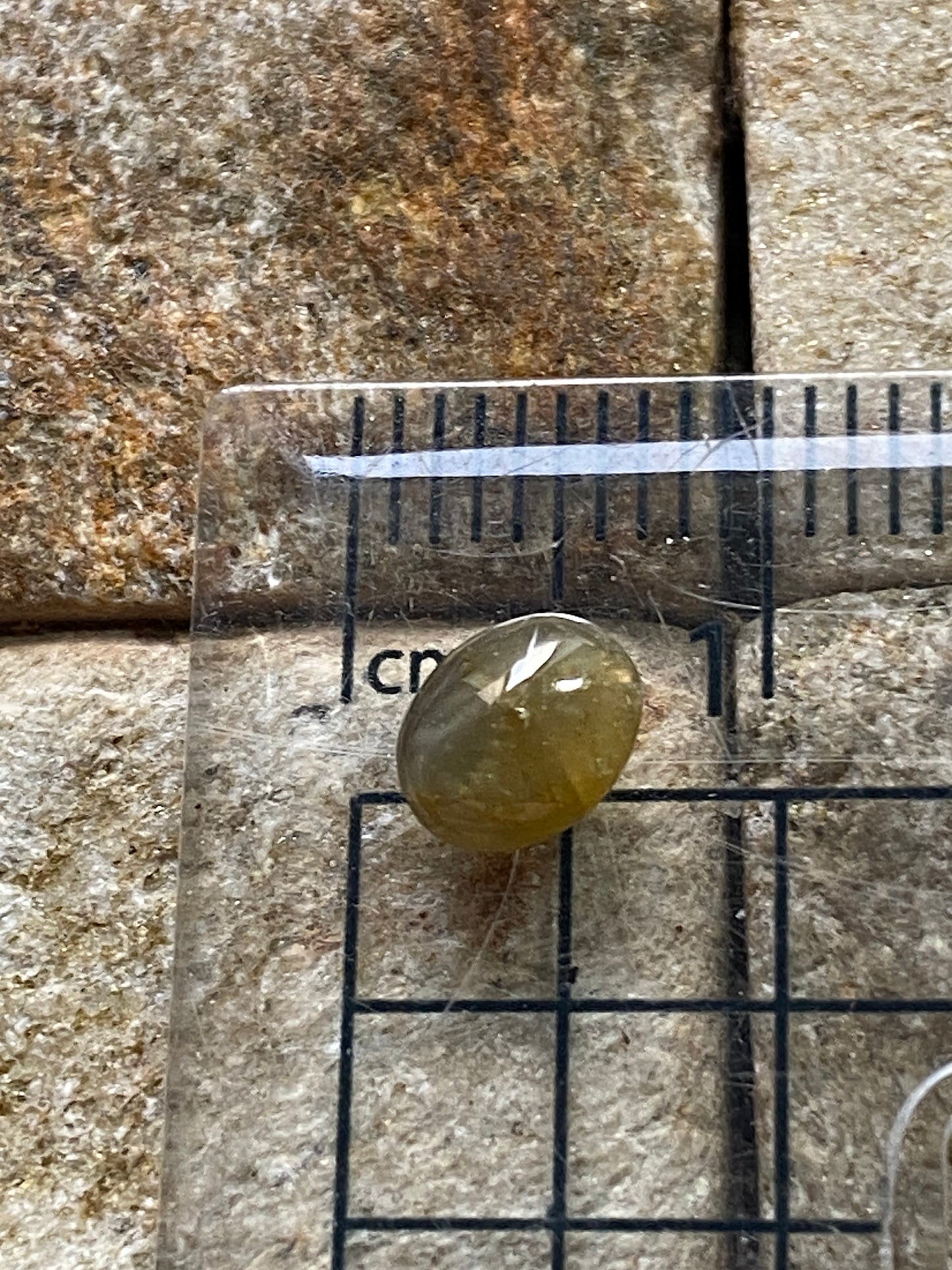 CHRYSOBERYL GEMSTONE : KALANGA HILL, MUYOMBE, ZAMBIA  0.81Ct MFG4800