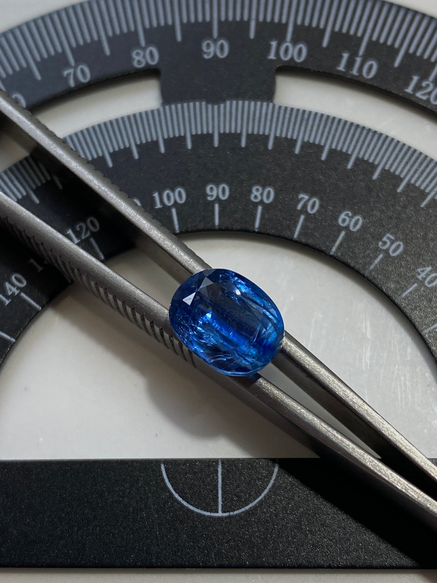 KYANITE GEMSTONE : KALI DANGAKI GORGE, MUSTANG DISTRICT, NEPAL 3.30Ct MFG4801