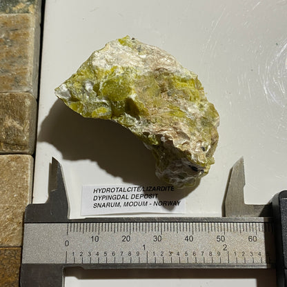 HYDROTALCITE/LIZARDITE : DYPINGDAL DEPOSIT, SNARUM, MODUM, NORWAY  46g MF5426