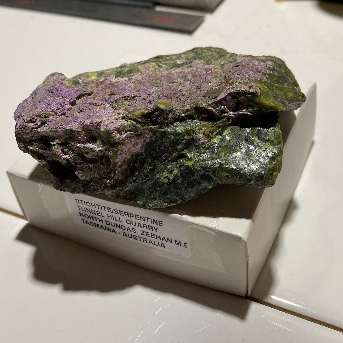 STICHTITE/SERPENTINE : TUNNEL HILL QRY, DUNDAS, TASMANIA, AUSTRALIA. 143g MF4527