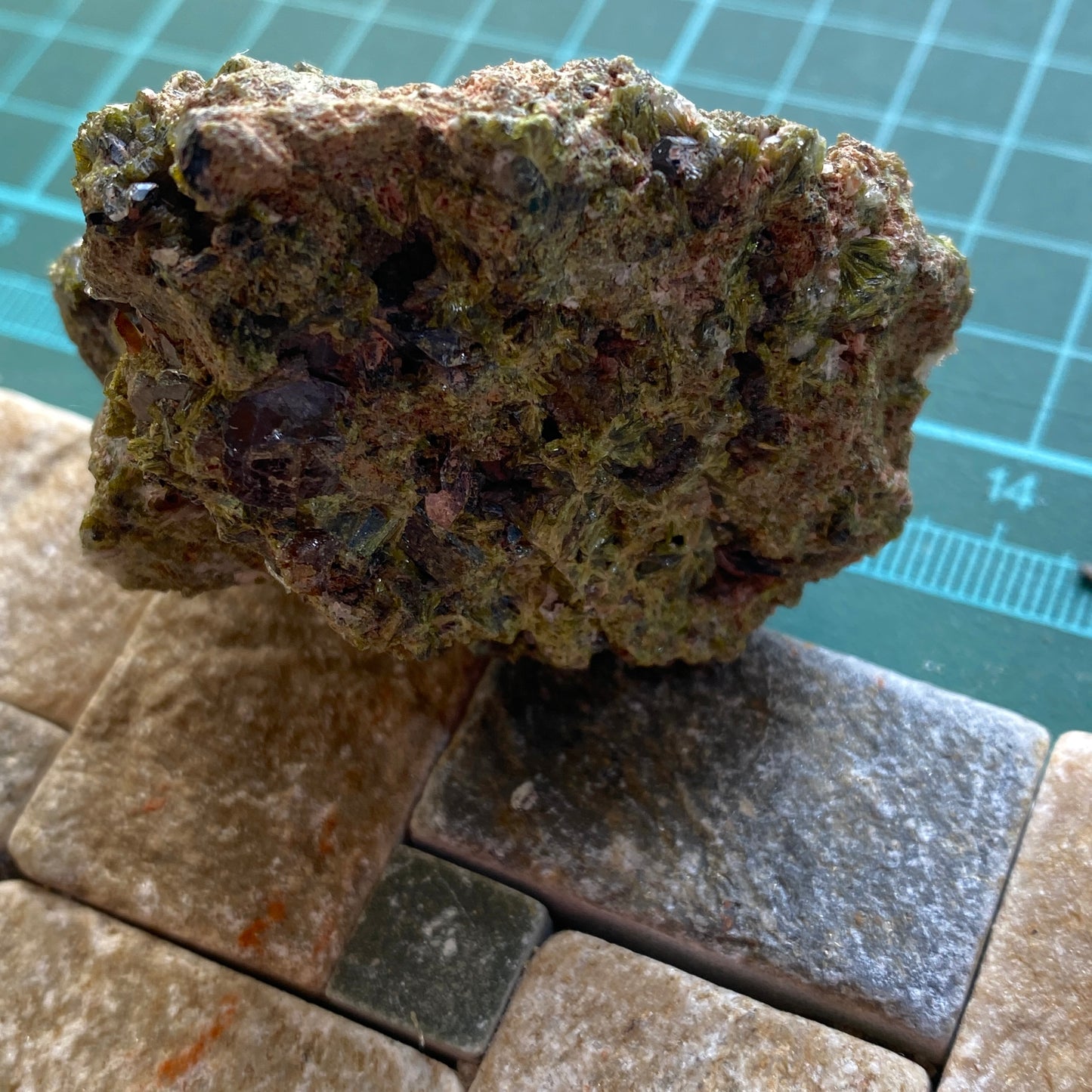 EPIDOTE - IMILCHIL, HIGH ATLAS MOUNTAINS, TAFILALET, MOROCCO   88g MF9766