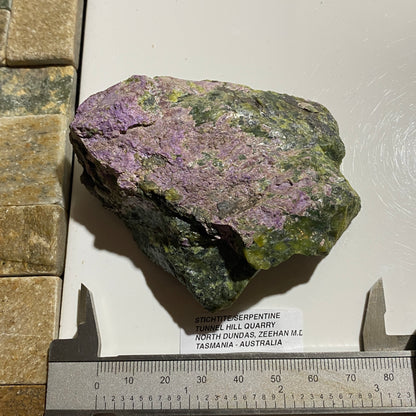 STICHTITE/SERPENTINE : TUNNEL HILL QRY, DUNDAS, TASMANIA, AUSTRALIA. 143g MF4527