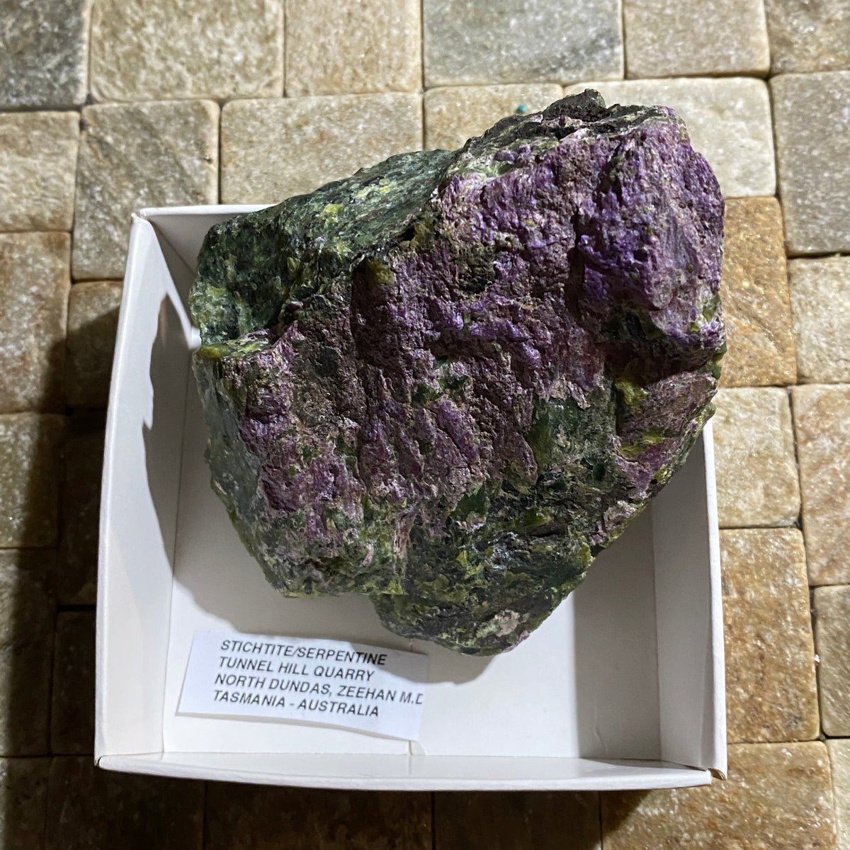 STICHTITE/SERPENTINE : TUNNEL HILL QRY, DUNDAS, TASMANIA, AUSTRALIA. 143g MF4527