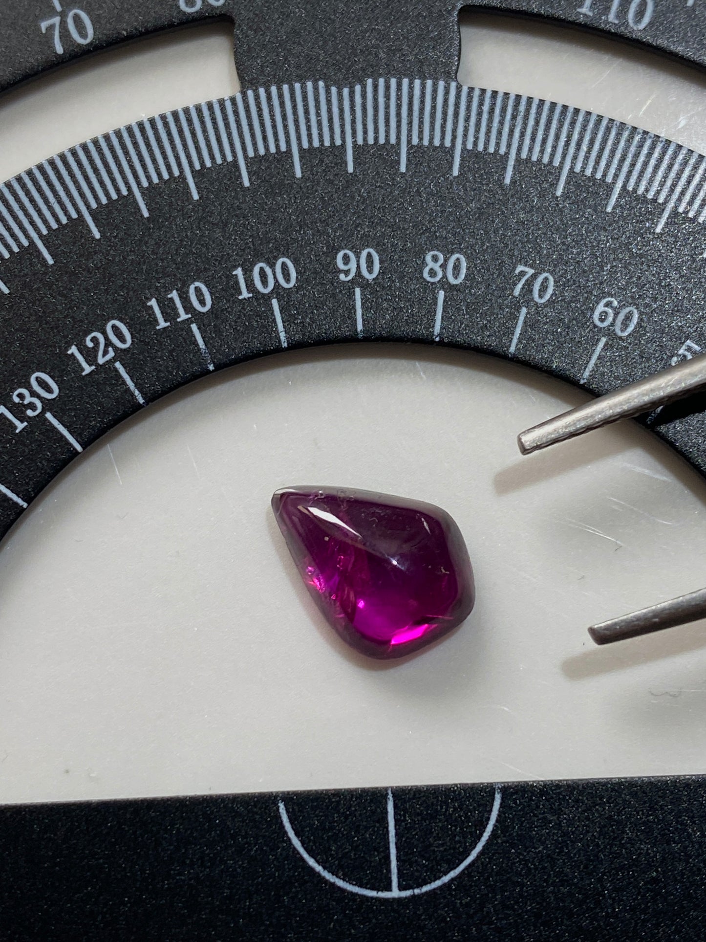 RHODOLITE GARNET GEMSTONE : TRAT PROVINCE, THAILAND  3.06Ct MFG4803