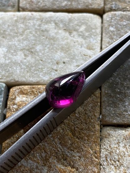 RHODOLITE GARNET GEMSTONE : TRAT PROVINCE, THAILAND  3.06Ct MFG4803