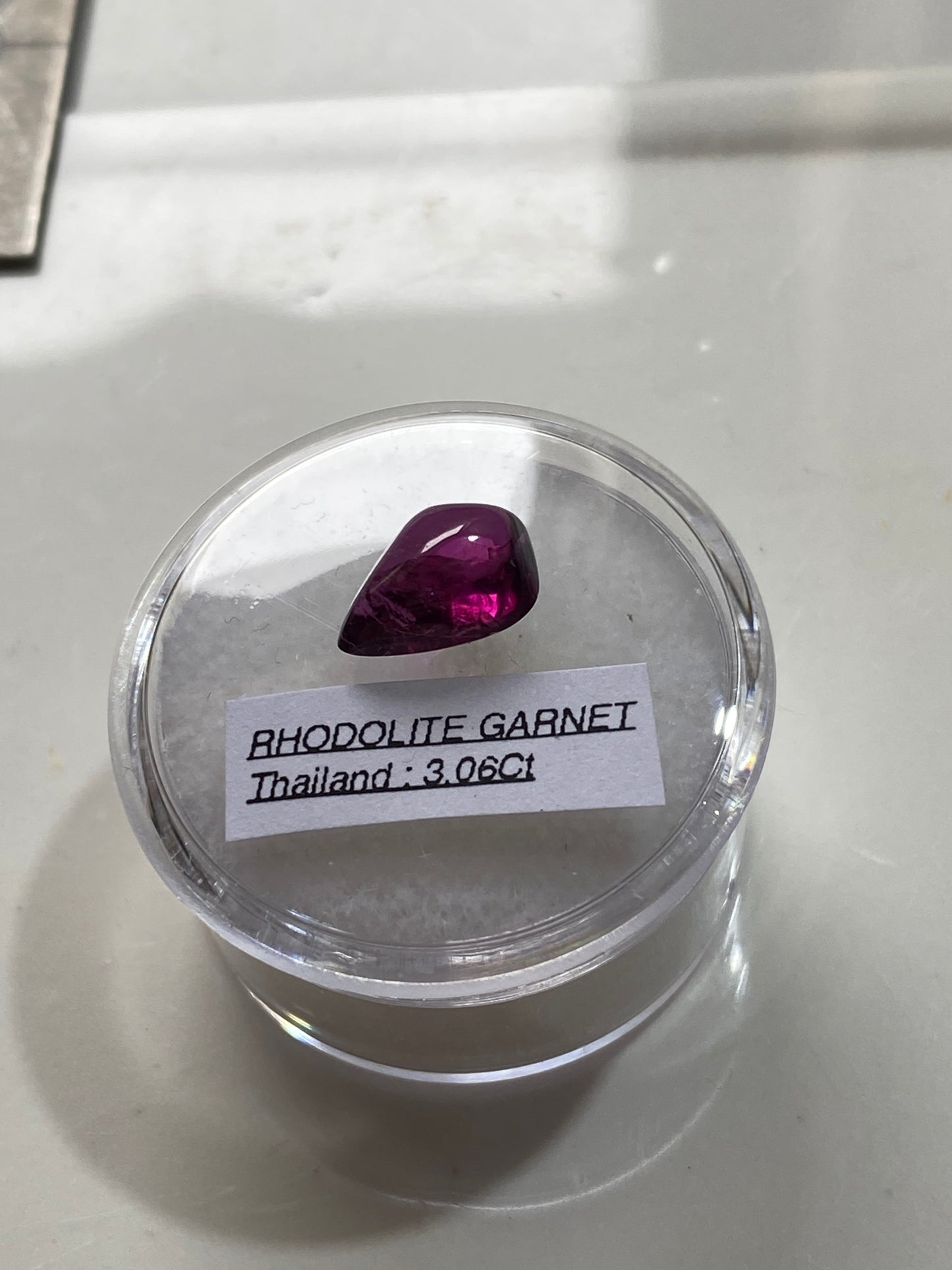 RHODOLITE GARNET GEMSTONE : TRAT PROVINCE, THAILAND  3.06Ct MFG4803