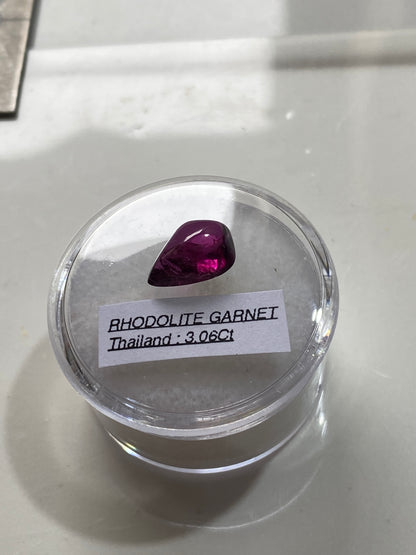 RHODOLITE GARNET GEMSTONE : TRAT PROVINCE, THAILAND  3.06Ct MFG4803