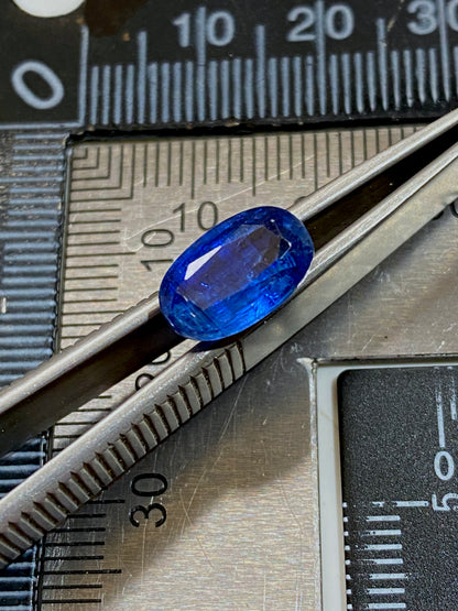 KYANITE GEMSTONE : KALI GANDAKI GORGE, MUSTANG DISTRICT, NEPAL  3.63Ct MFG4807