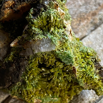 PYROMORPHITE [ETC] - HARDRIGG EWDGE, OUSBY, EDEN, CUMBRIA, ENGLAND. 65g MF2111