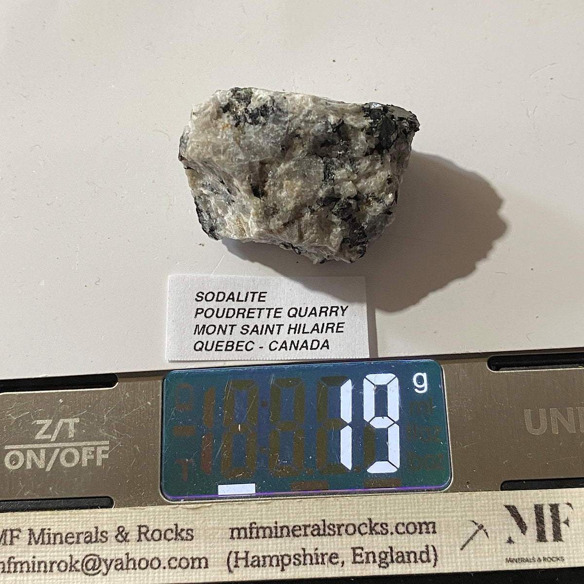 SODALITE : POUDRETTE QUARRY, MOUNT SAINT HILAIRE, QUEBEC, CANADA 19g MF5446