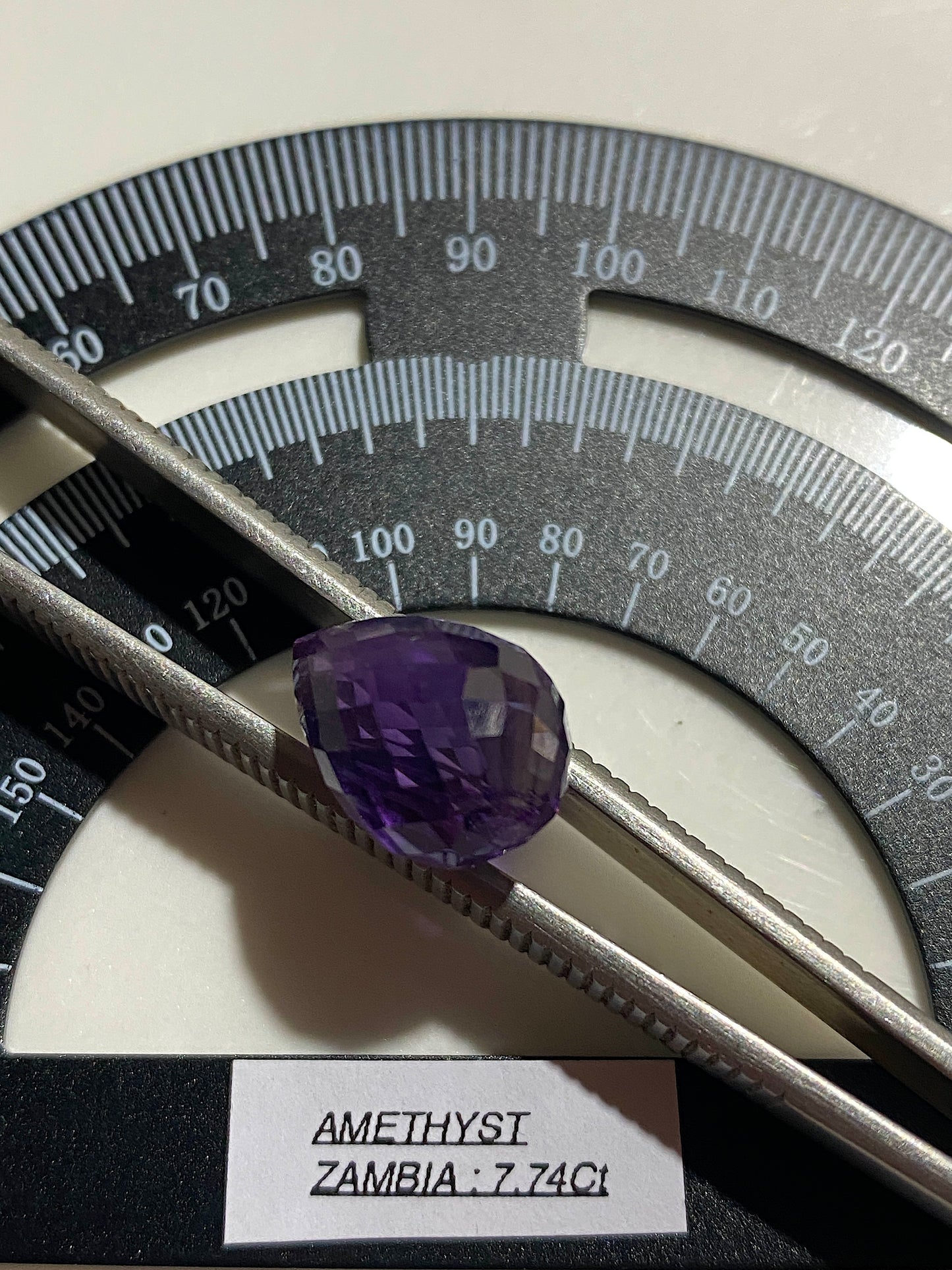 AMETHYST QUARTZ NATURAL GEMSTONE : LIVINGSTONE, ZAMBIA 7.74Ct MFG4809