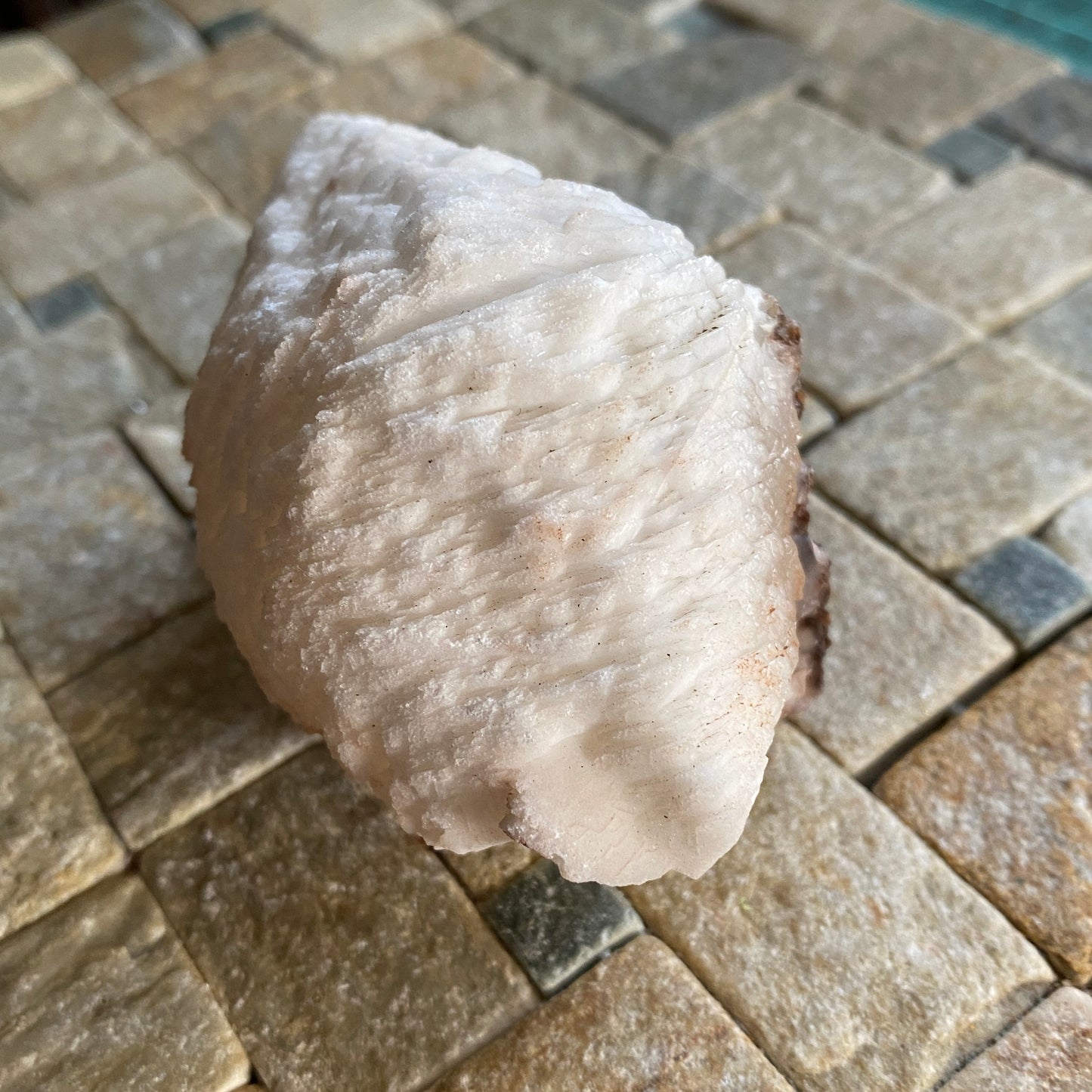 CALCITE - TAFF'S WELL QUARRY, PENTYRCH, WALES  218g MF2114