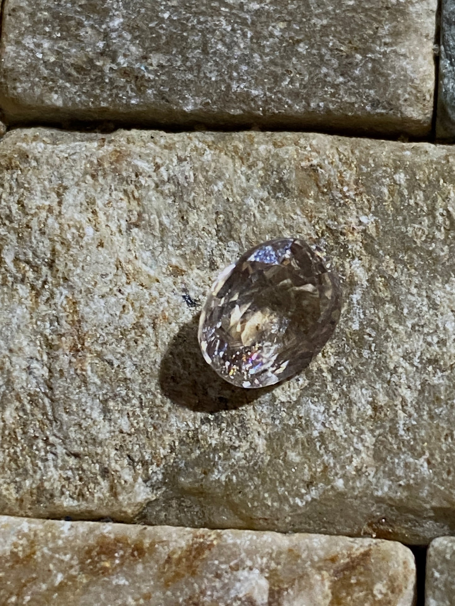 ZIRCON NATURAL GEMSTONE BRILLIANT LUSTRE   : KWEKWE, ZIMBABWE 2.32Ct MFG4812