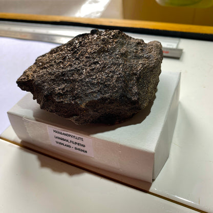 MANGANOPHYLLITE  ORE SPECIMEN  FROM LANGBAN, SWEDEN  325g  MF9872