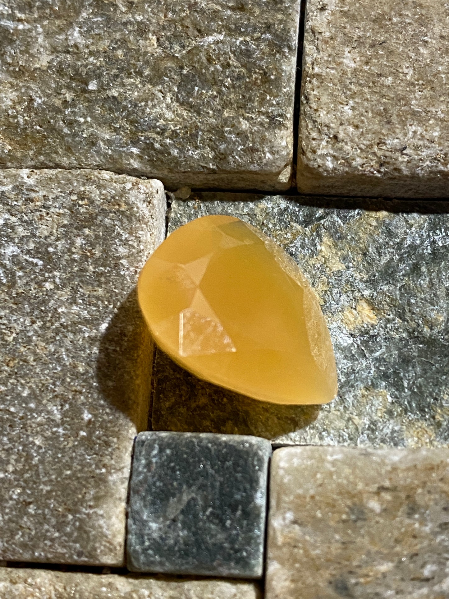 OPAL NATURAL GEMSTONE : CARBONERA MINE, QUERETARO, MEXICO 9.24Ct MFG4814