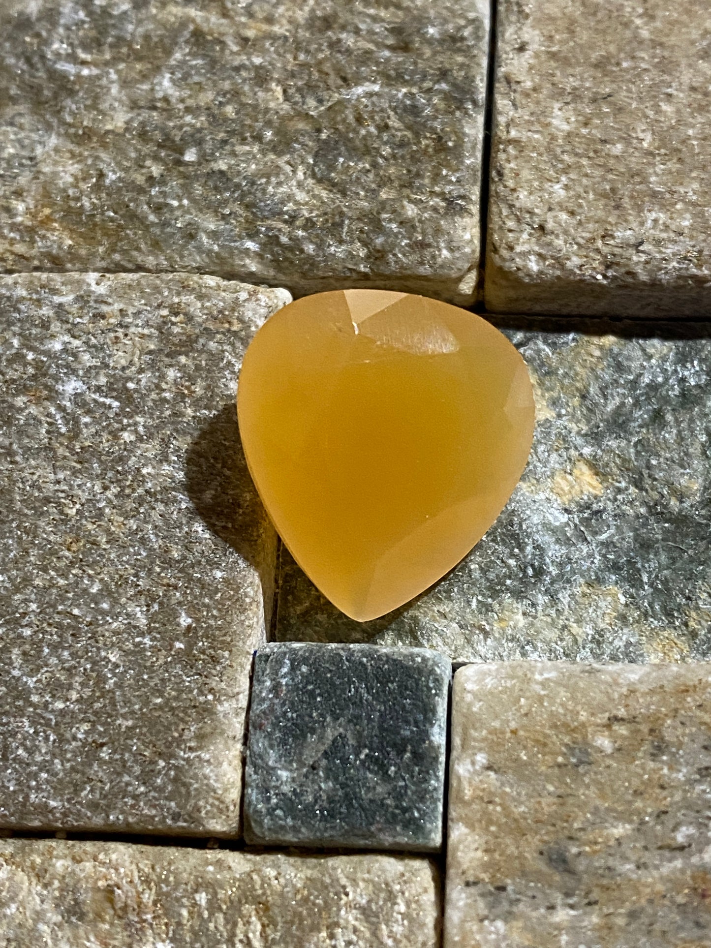 OPAL NATURAL GEMSTONE : CARBONERA MINE, QUERETARO, MEXICO 9.24Ct MFG4814