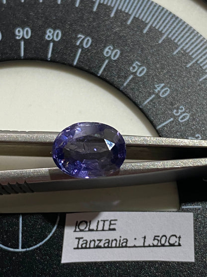 IOLITE NATURAL GEMSTONE : BABATI, MANYARA, TANZANIA. 1.50Ct MFG4815