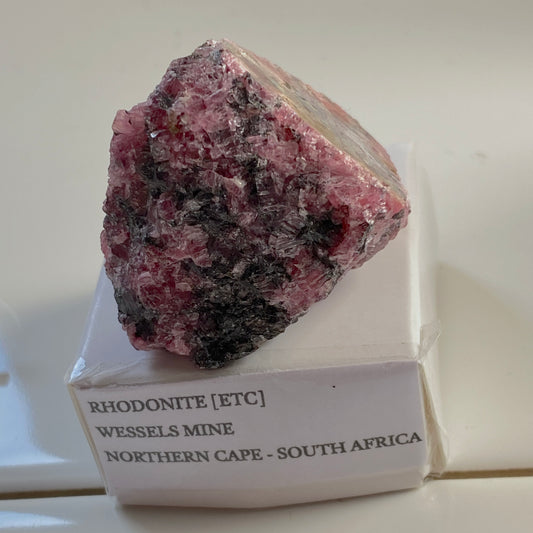 RHODONITE [ETC] - WESSELS MINE, NORTHERN CAPE, SOUTH AFRICA. 39g MF2095