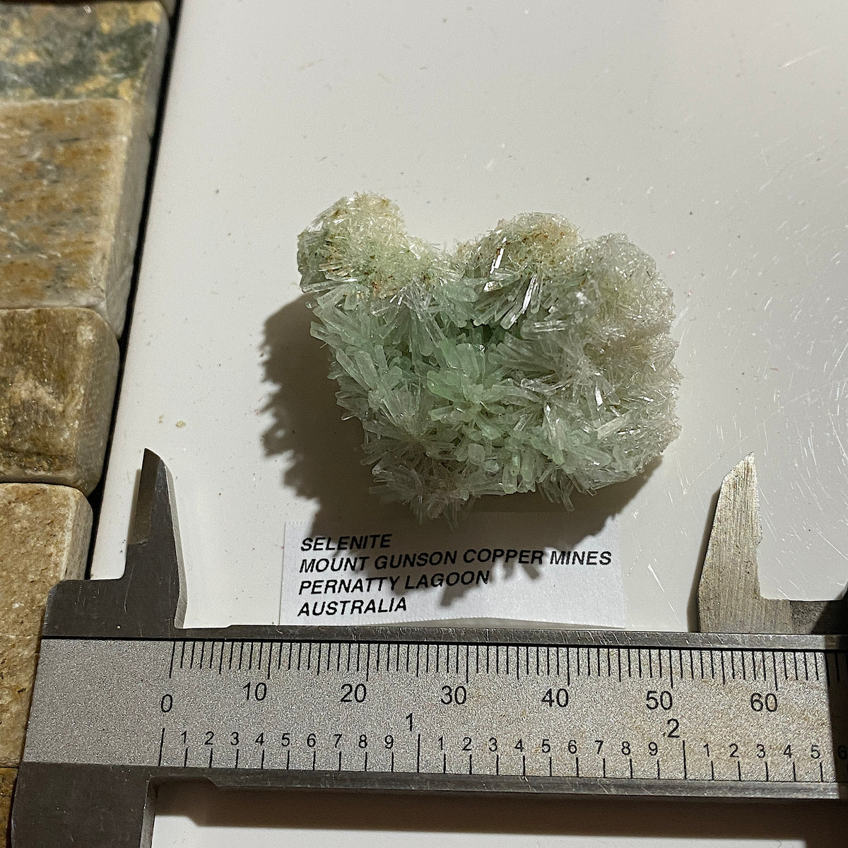GREEN SELENITE UNIQUE TO PERNATTY LAGOON, AUSTRALIA 11g MF5433
