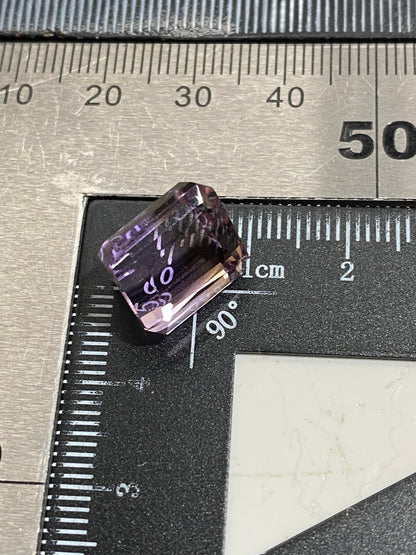AMETRINE NATURAL GEMSTONE : ANAHI MINE, SANTA CRUZ, BOLIVIA. 11.87Ct MFG4816