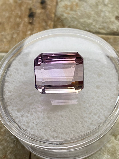 AMETRINE NATURAL GEMSTONE : ANAHI MINE, SANTA CRUZ, BOLIVIA. 11.87Ct MFG4816