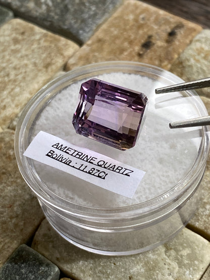 AMETRINE NATURAL GEMSTONE : ANAHI MINE, SANTA CRUZ, BOLIVIA. 11.87Ct MFG4816