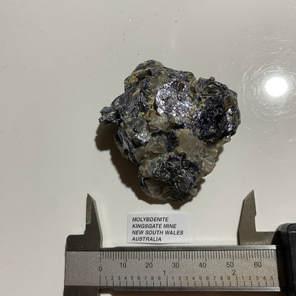 MOLYBDENITE : KINGSGATE MINING DISTRICT, GOUGH COUNTY, NEW SOUTH WALES, AUSTRALIA  87g MF5435