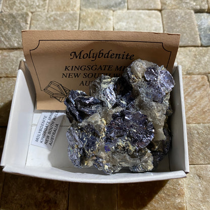 MOLYBDENITE : KINGSGATE MINING DISTRICT, GOUGH COUNTY, NEW SOUTH WALES, AUSTRALIA  87g MF5435