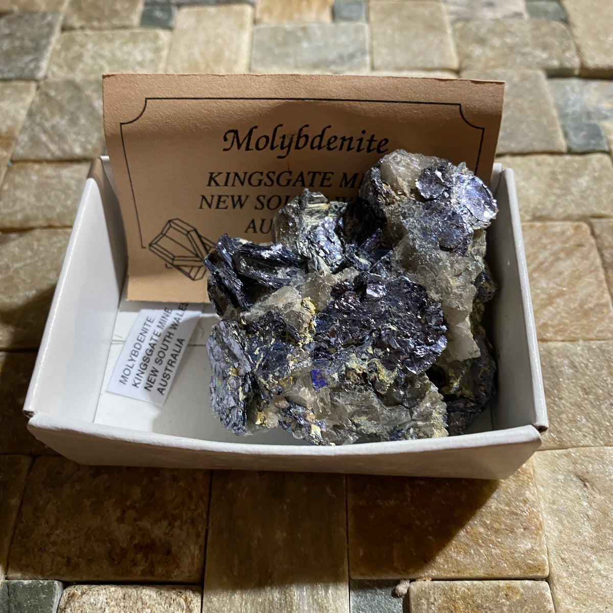 MOLYBDENITE : KINGSGATE MINING DISTRICT, GOUGH COUNTY, NEW SOUTH WALES, AUSTRALIA  87g MF5435