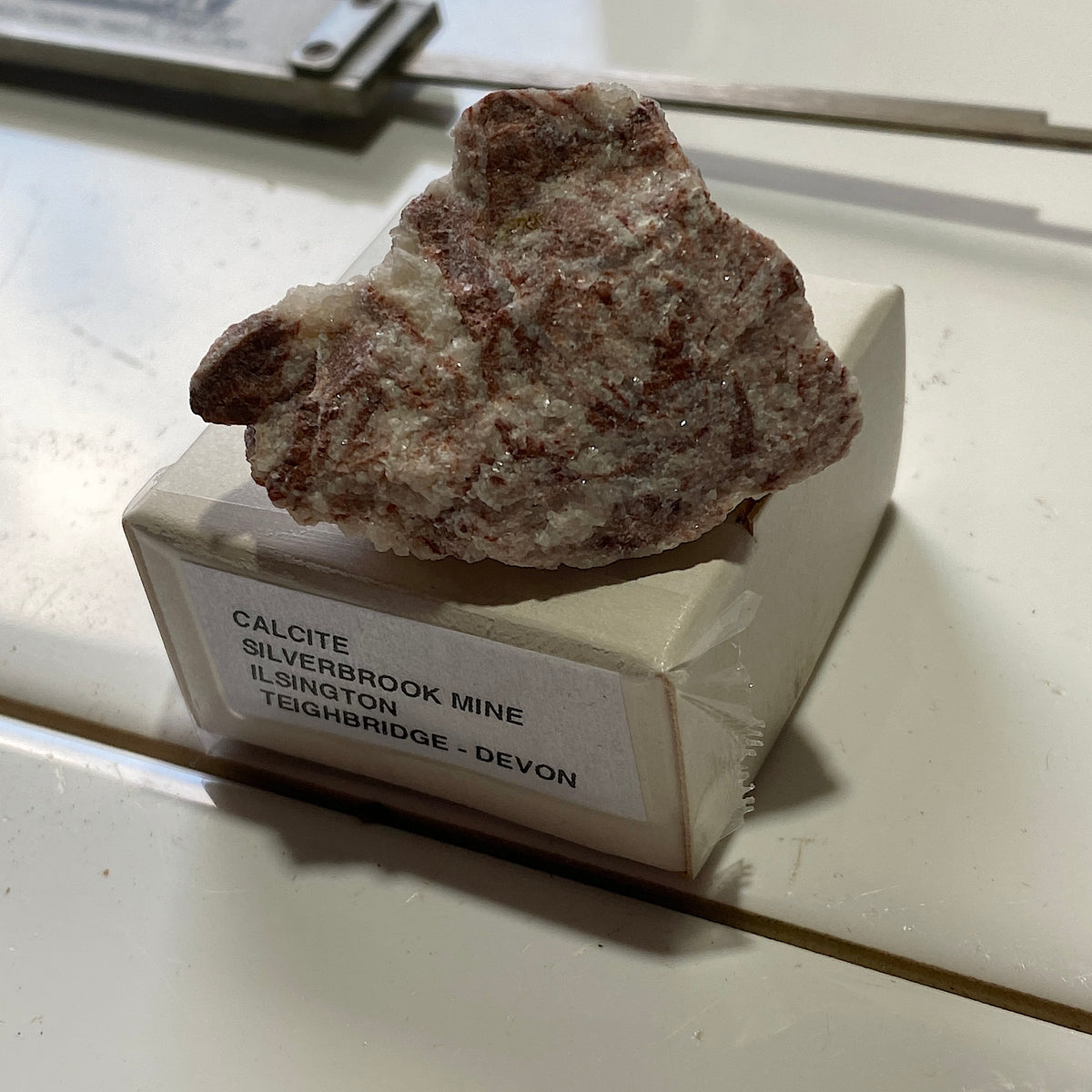 CALCITE IN MATRIX :  SILVERBROOK MINE, ILSINGTON, TEIGHBRIDGE, DEVON, ENGALND 17g MF5450