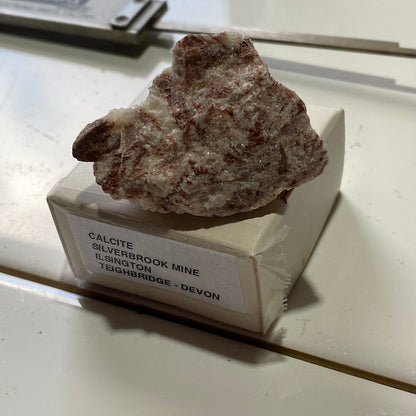 CALCITE IN MATRIX :  SILVERBROOK MINE, ILSINGTON, TEIGHBRIDGE, DEVON, ENGALND 17g MF5450