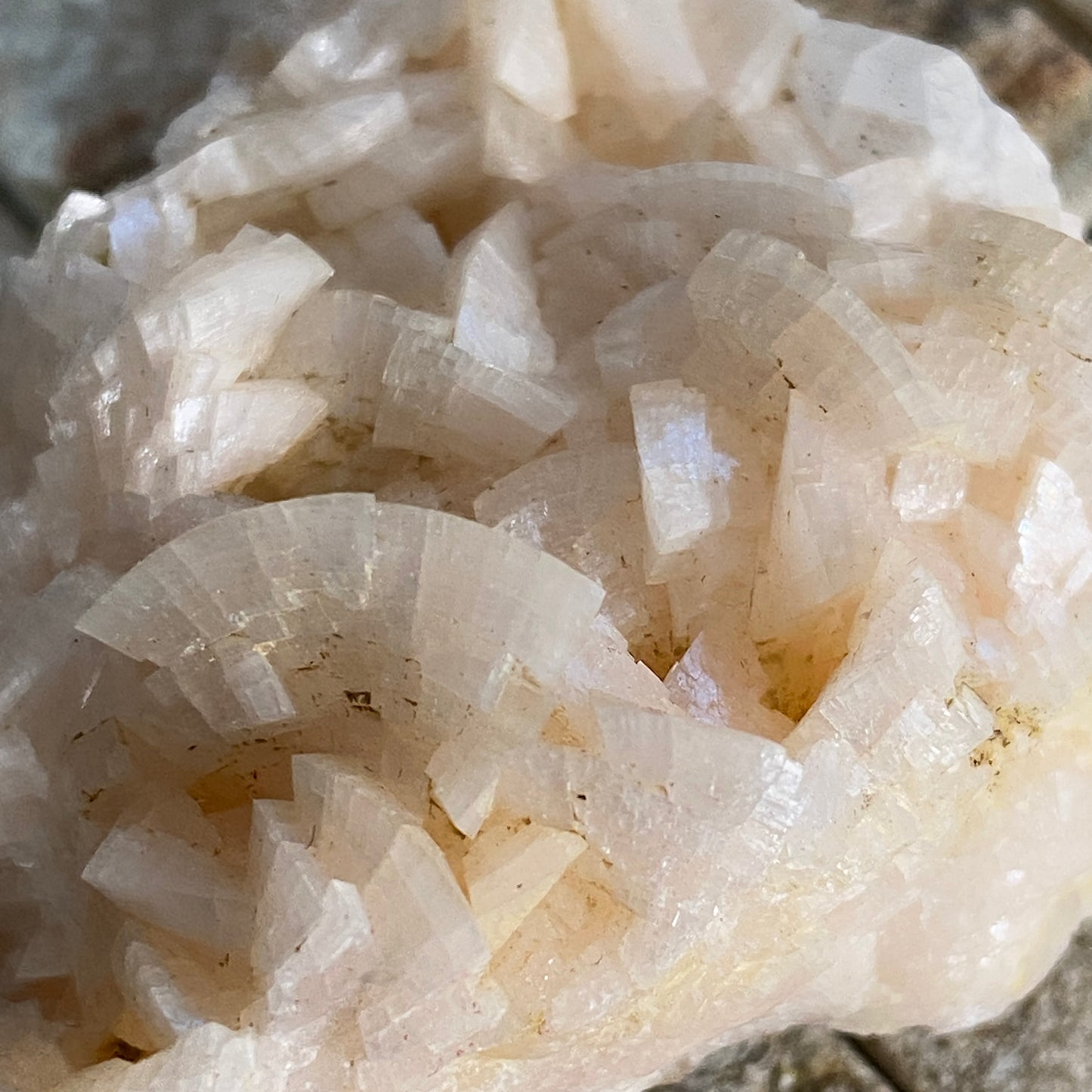 DOLOMITE - TOUSSIT-BOU BECKER, ORIENTAL, MOROCCO  50g MF2108