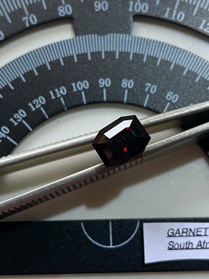 ANDRADITE GARNET GEMSTONE : WESSELS MINE, SOUTH AFRICA. 3.10Ct MFG4820