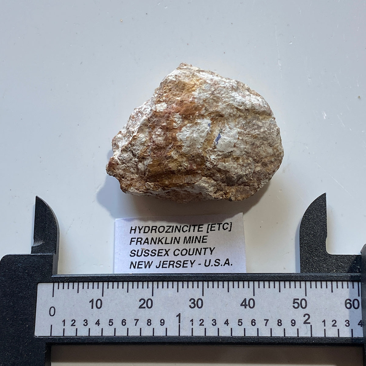 HYDROZINCITE [ETC] : FRANKLIN MINE, SUSSEX COUNTY, NEW JERSEY, U.S.A.  18g MF5451
