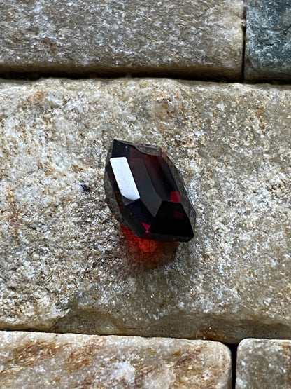 ANDRADITE GARNET GEMSTONE : WESSELS MINE, SOUTH AFRICA. 3.10Ct MFG4820