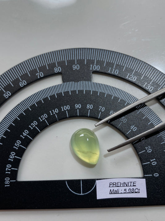 PREHNITE NATURAL GEMSTONE : MATIA, KAYES REGION, MALI  5.98Ct MFG4821