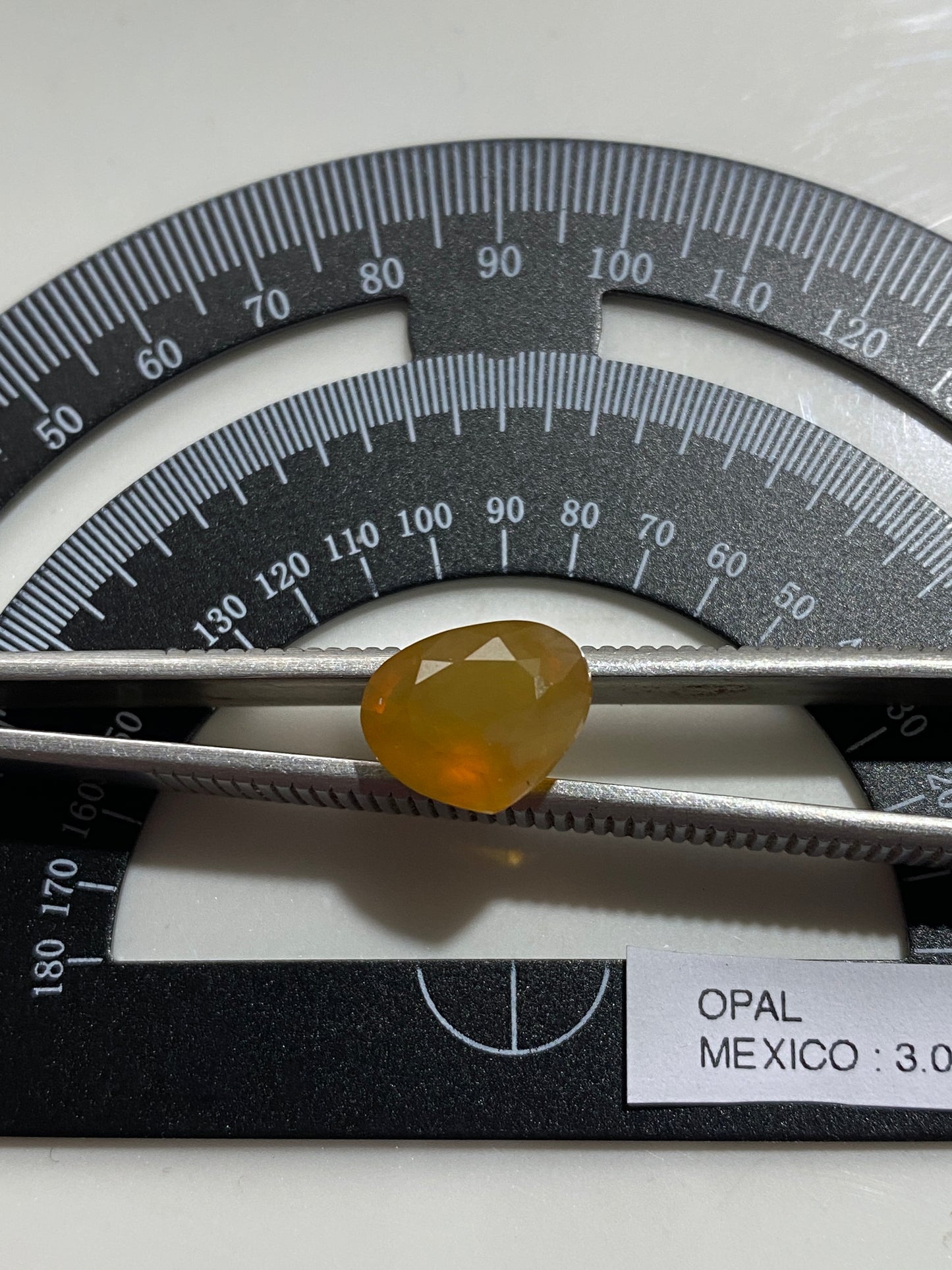 OPAL NATURAL GEMSTONE : CARBPNERA MINE, QUERETARO, MEXICO  3.00Ct MFG4822