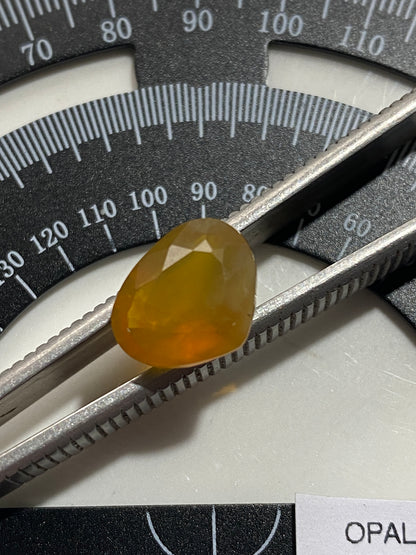 OPAL NATURAL GEMSTONE : CARBPNERA MINE, QUERETARO, MEXICO  3.00Ct MFG4822