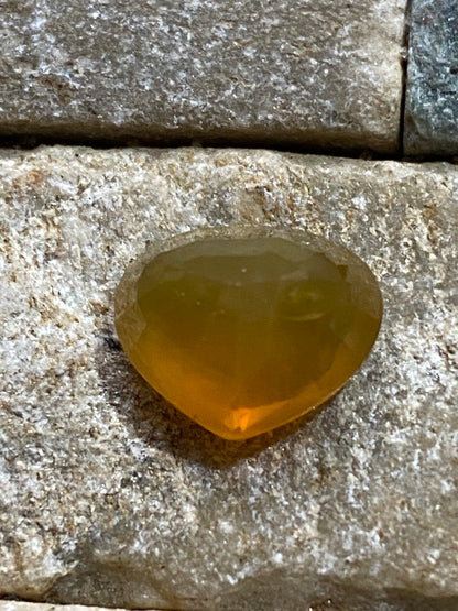 OPAL NATURAL GEMSTONE : CARBPNERA MINE, QUERETARO, MEXICO  3.00Ct MFG4822