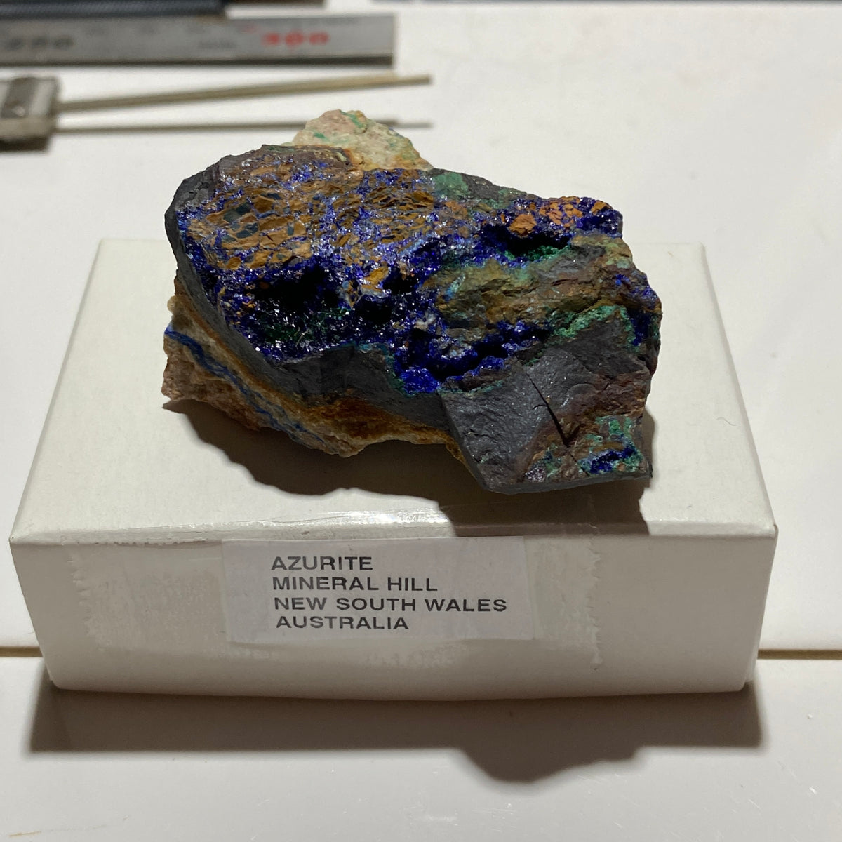 AZURITE [ETC] : MINERAL HILL, CONDOBOLIN, NEW SOUTH WALES, AUSTRALIA  71g MF5437