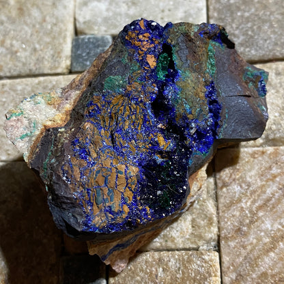 AZURITE [ETC] : MINERAL HILL, CONDOBOLIN, NEW SOUTH WALES, AUSTRALIA  71g MF5437