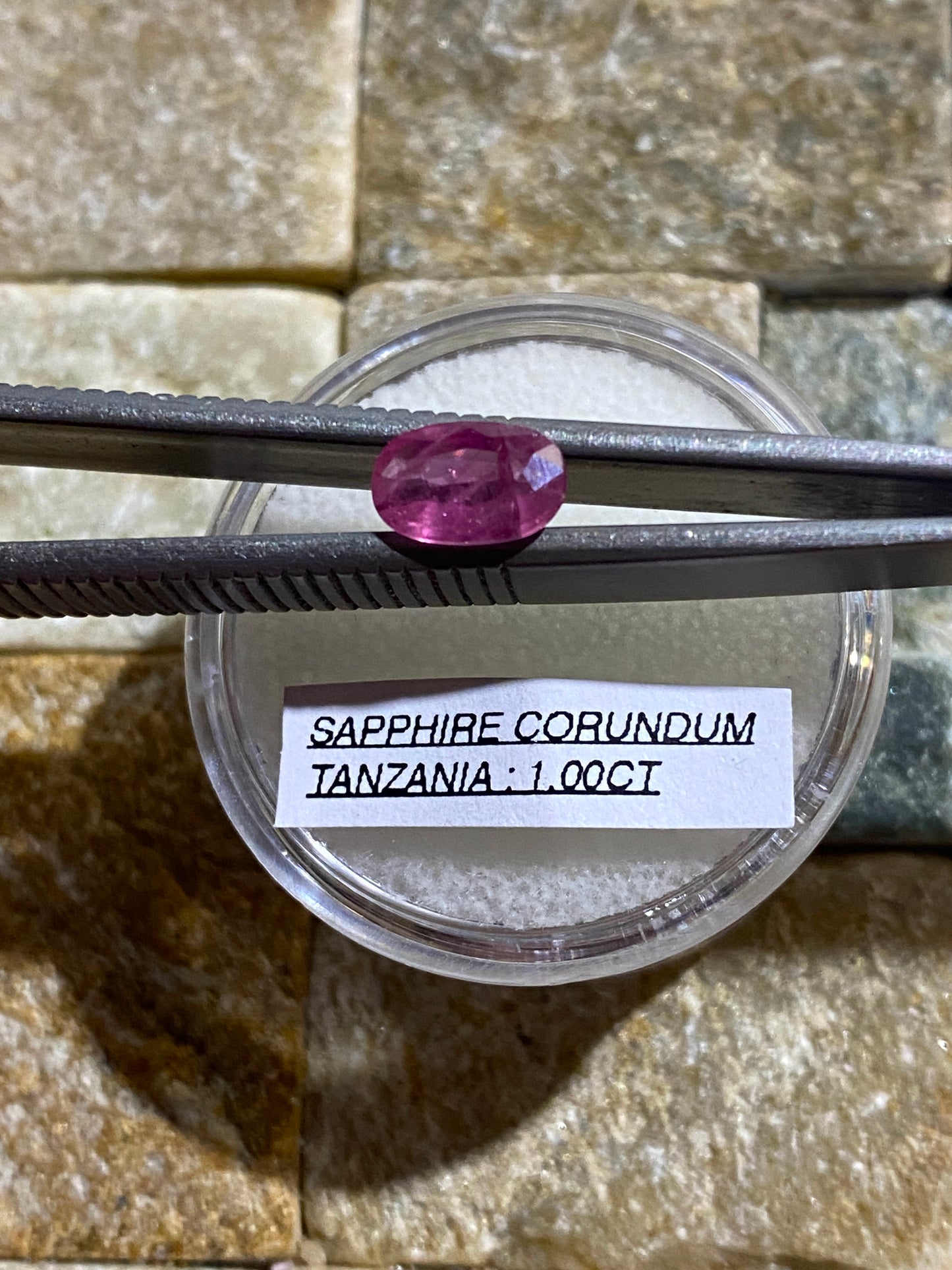 SAPPHIRE CORUNDUM NATURAL GEMSTONE : LONGIDO, TANZANIA. 1.00Ct MFG4823