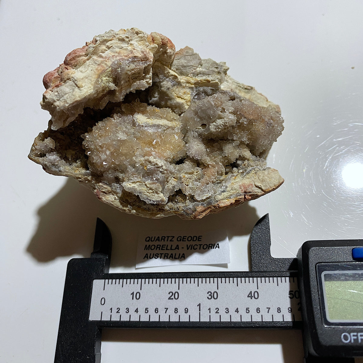 QUARTZ GEODE : MORELLA, VICTORIA, AUSTRALIA. 84g. MF5438