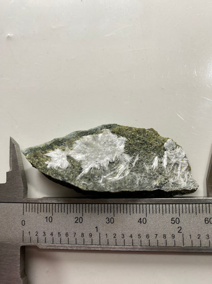 ARTINITE/CHROMITE : GULSEN QUARRY, STYRIA, AUSTRIA. 14g MF4734