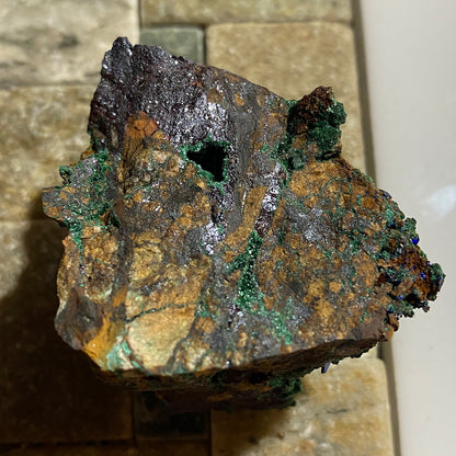 MALACHITE WITH CUPRITE : MINERAL HILL, CONDOBOLIN, N.S.W.  AUSTRALIA  73g MF5443