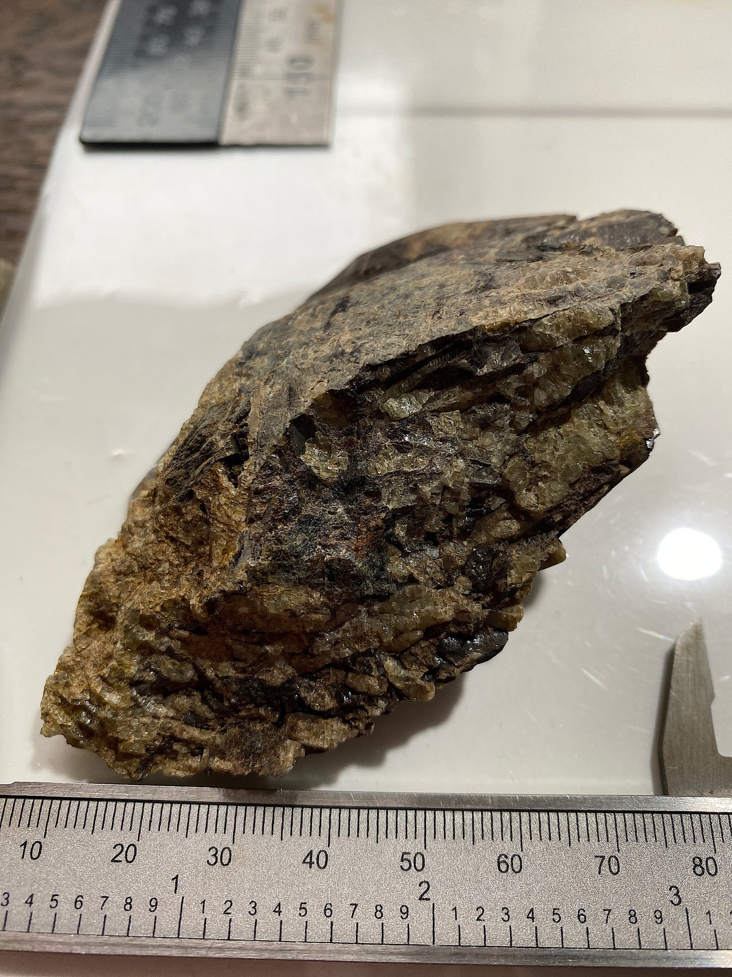 TITANITE/FLUORAPATITE : TORY HILL MINING DISTRICT, ONTARIO, CANADA 1843g MF4736